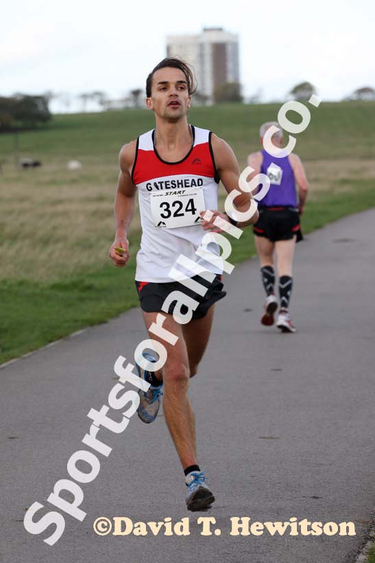 Conrad Franks (Gateshead) finishing 2nd in the Newcastle Town Moor Marathon. Photo: David T. Hewitson/Sports for All Pics